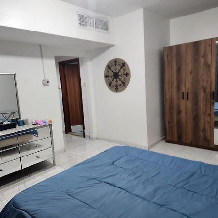 Sharing Motel Rooms Abu Dhabi Luaran gambar