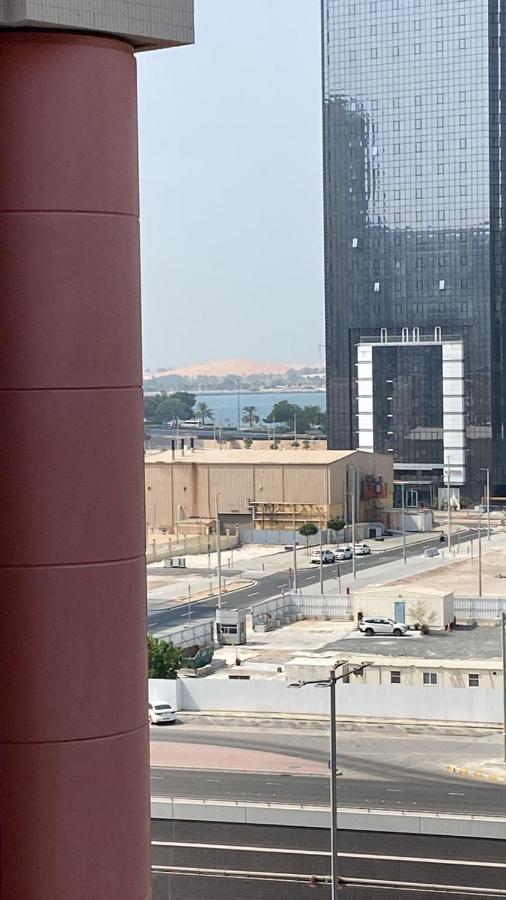 Sharing Motel Rooms Abu Dhabi Luaran gambar