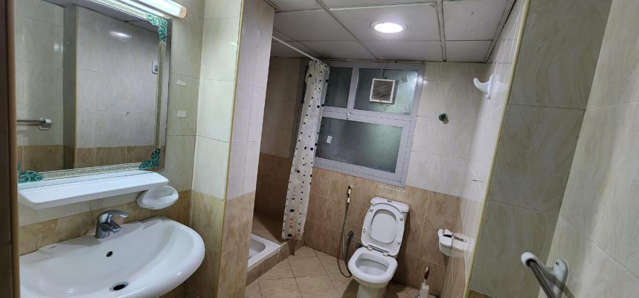 Sharing Motel Rooms Abu Dhabi Luaran gambar